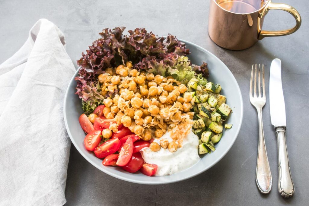 KichererbsenBowl mit Zitronenquark Aus Lauras Küche