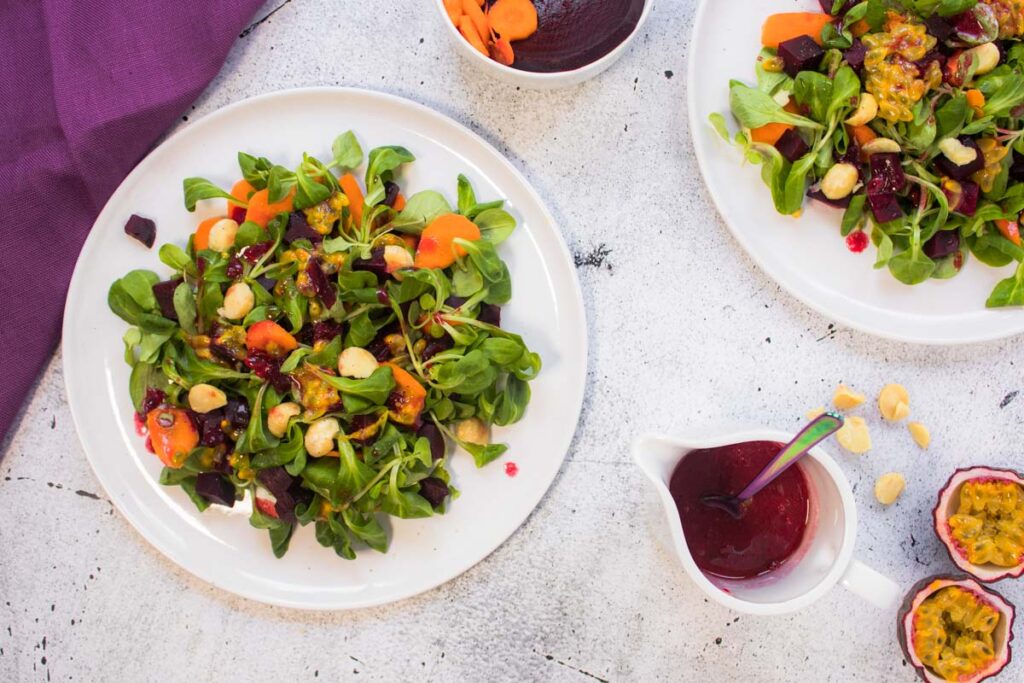 Feldsalat mit Rote Bete und Maracuja - Aus Lauras Küche