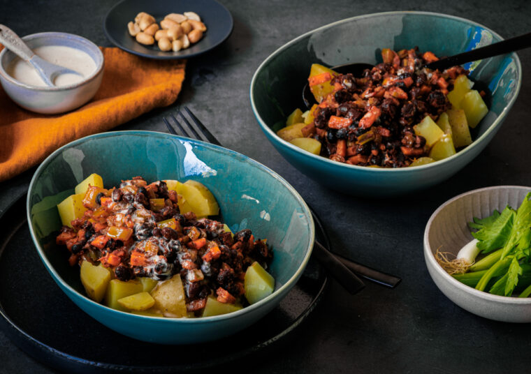 Schwarze Bohnen Pfanne mit Sesamsauce