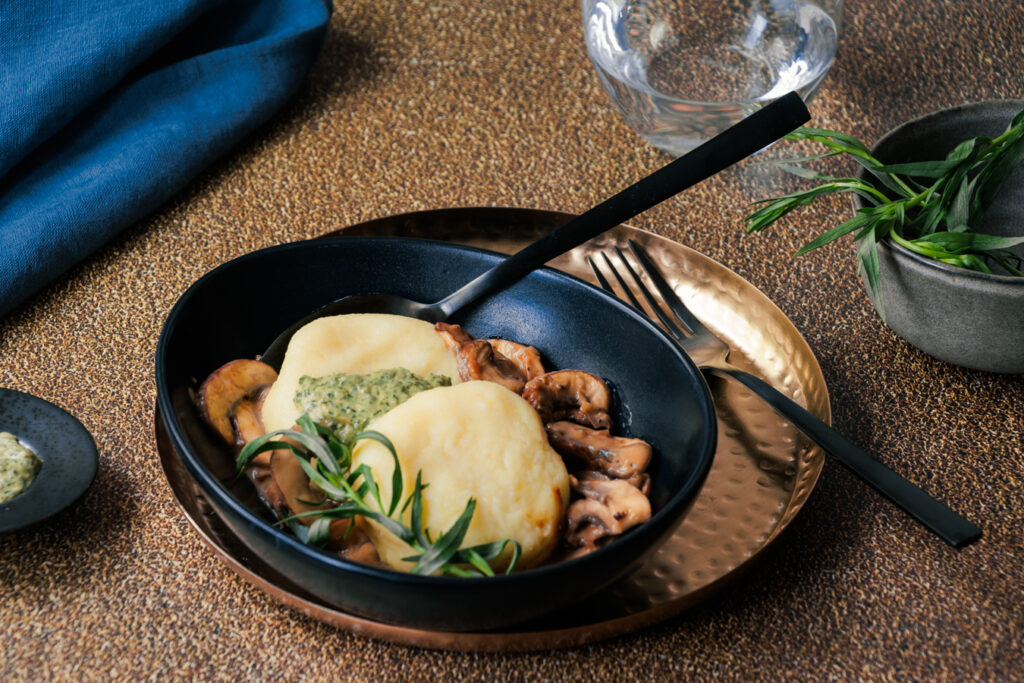 Kartoffelklöße mit Pilz-Sahne-Sauce - Aus Lauras Küche