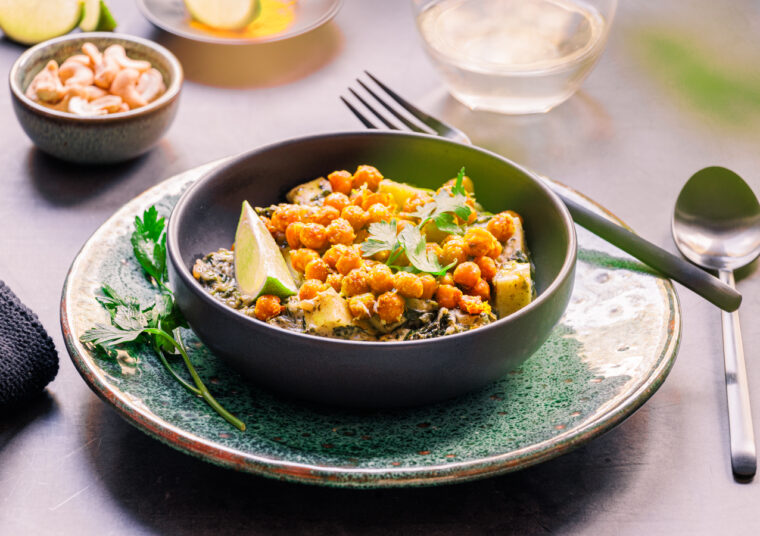 Paneer mit Spinat und Kichererbsen