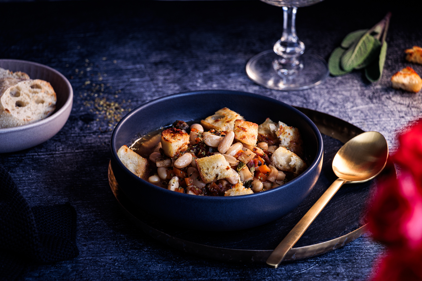 Weiße Bohnen Suppe mit Croutons