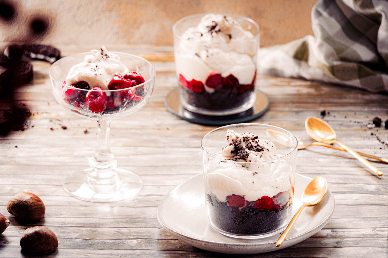 Maronen Mousse mit Kirschen und Oreo