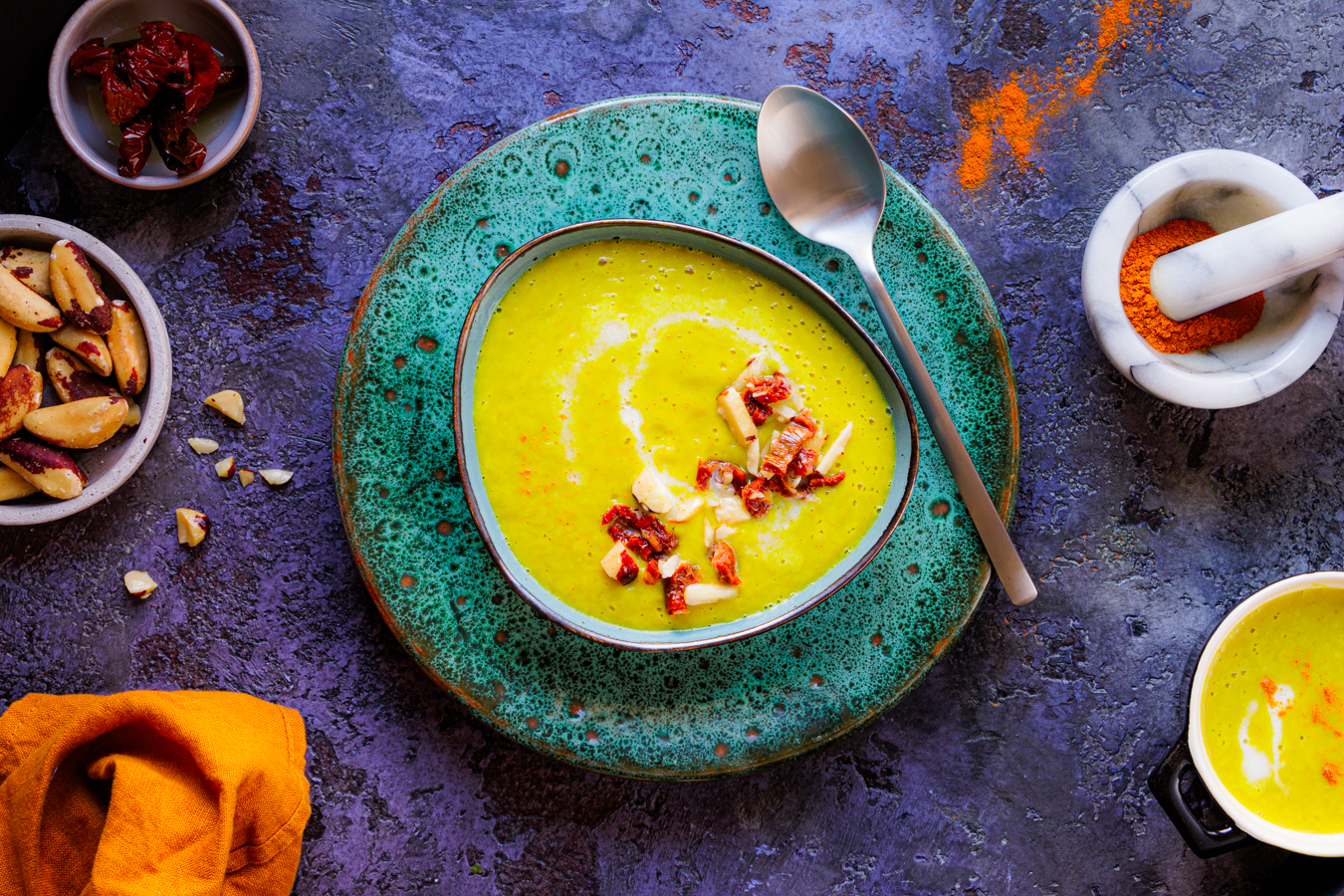 Lauchsuppe mit getrockneten Tomaten