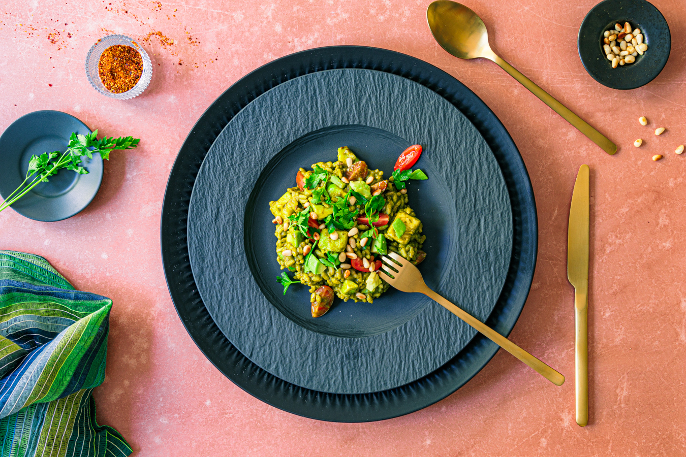 Avocado Risotto mit Spinat und Tomaten