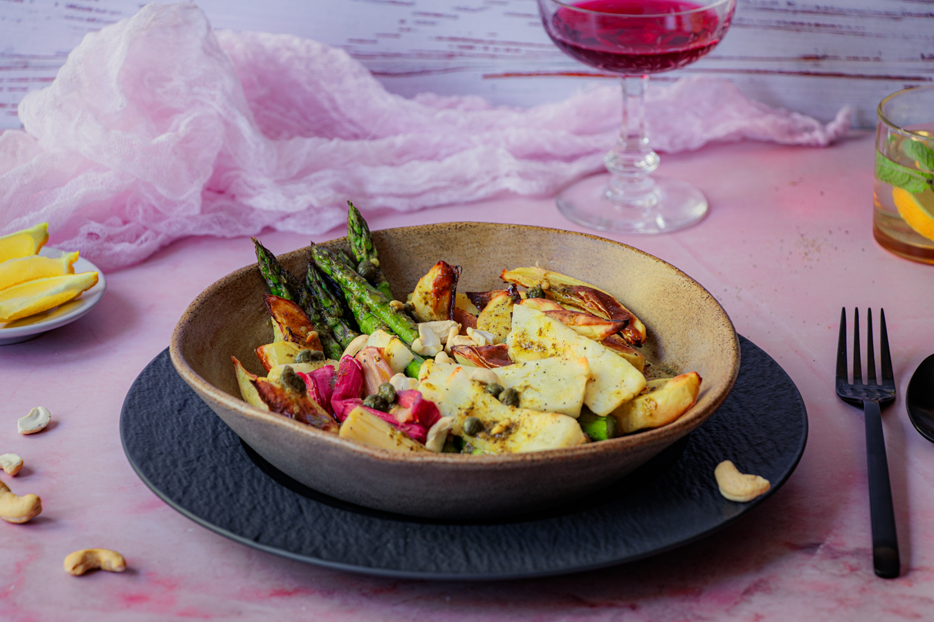 Kartoffeln, grüner Spargel und Rhabarber