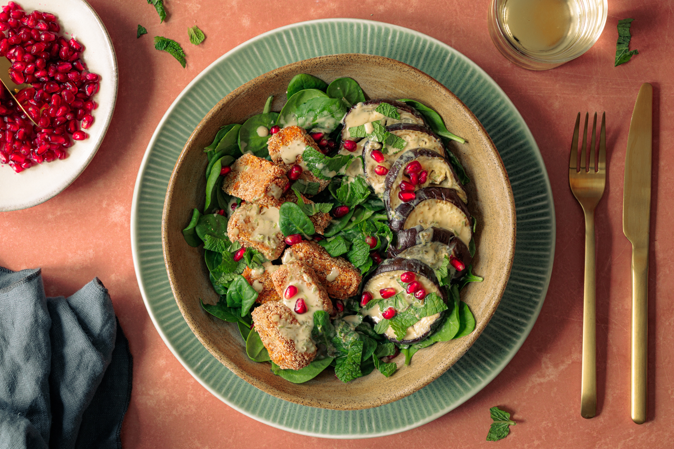 Bowl mit Süßkartoffel und Aubergine