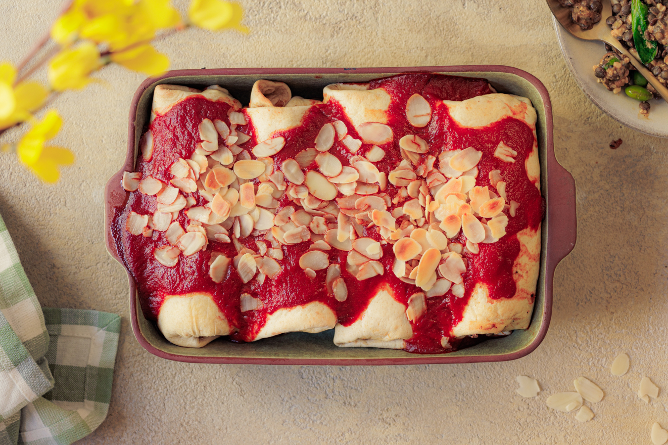 Enchiladas mit grünen Linsen und Feta