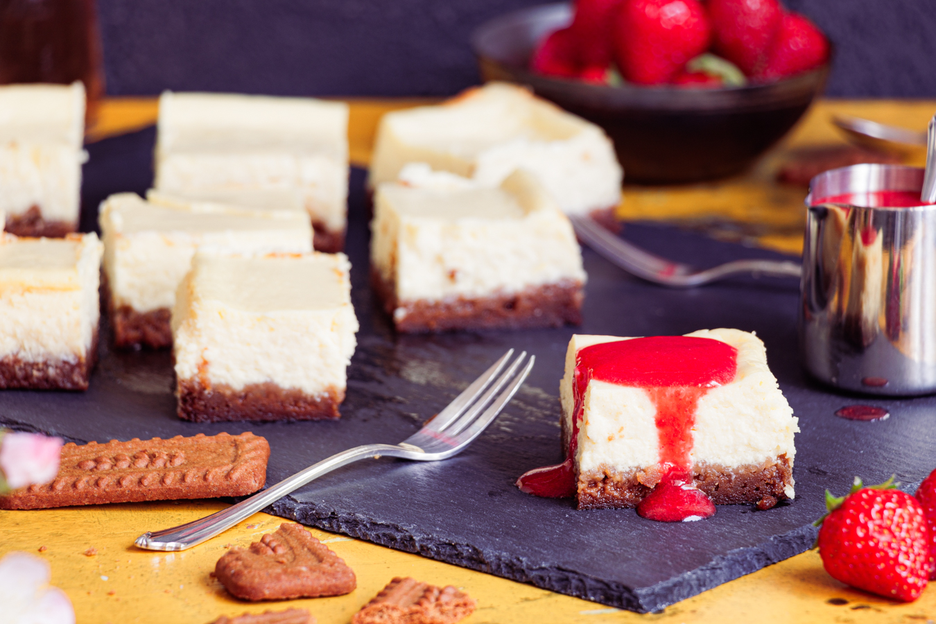 Cheesecake mit Erdbeersauce