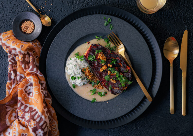 Miso Aubergine mit Senfkaviar